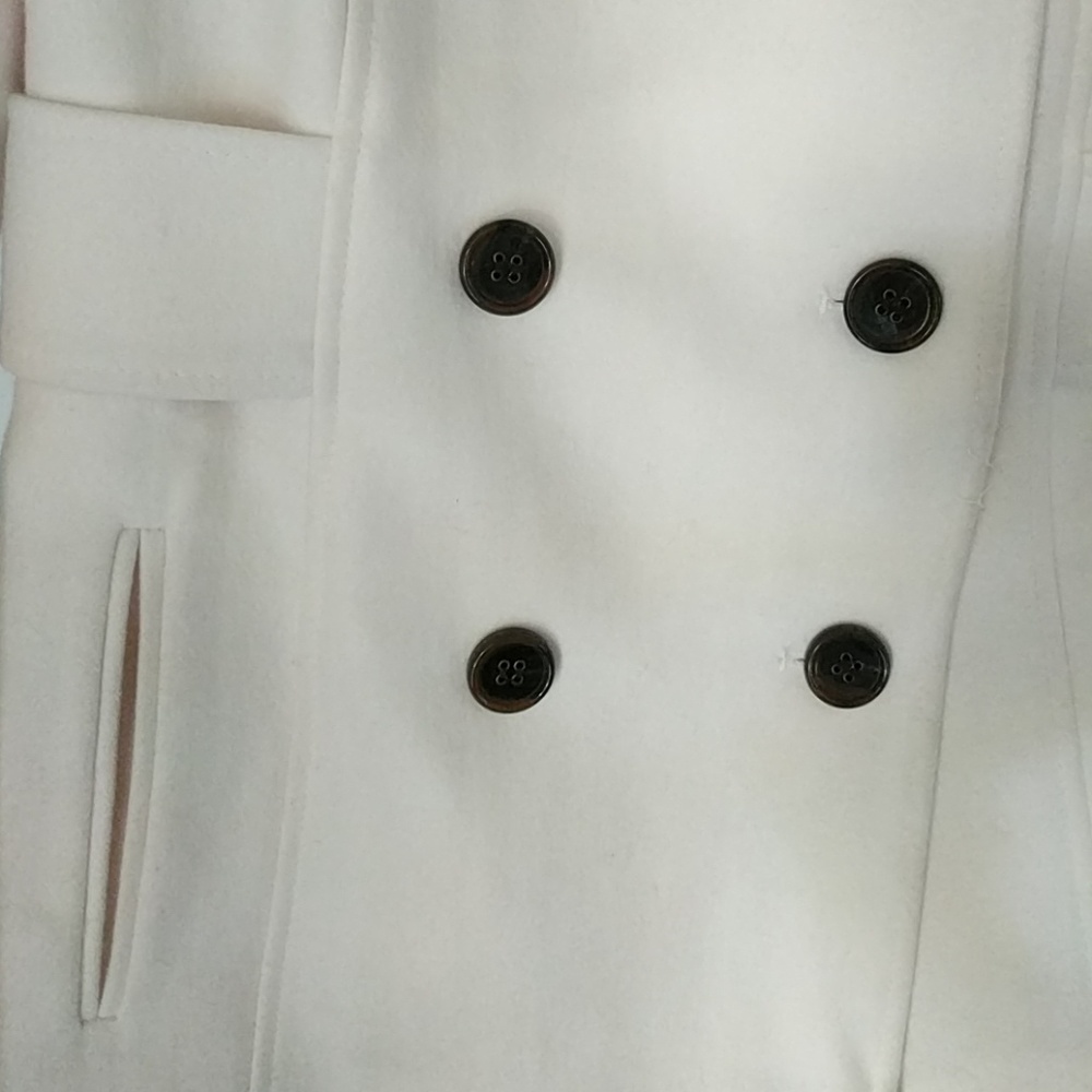 Beautiful jacket - Picture 3 of 8
